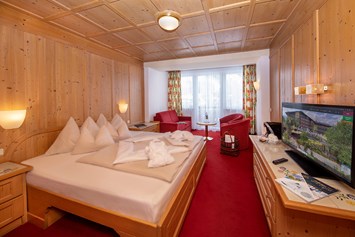 Wanderhotel: Doppelzimmer "Enzian" - Hotel Latini 