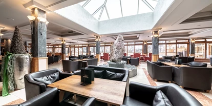 Wanderurlaub - Pools: Schwimmteich - Hotellobby - Dolomiten Residenz****s Sporthotel Sillian