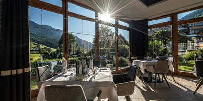 Wanderurlaub - Pools: Schwimmteich - Wintergarten - Dolomiten Residenz****s Sporthotel Sillian
