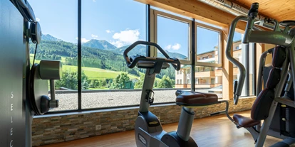 Wanderurlaub - Pools: Schwimmteich - Fitnessraum mit Panoramablick - Dolomiten Residenz****s Sporthotel Sillian