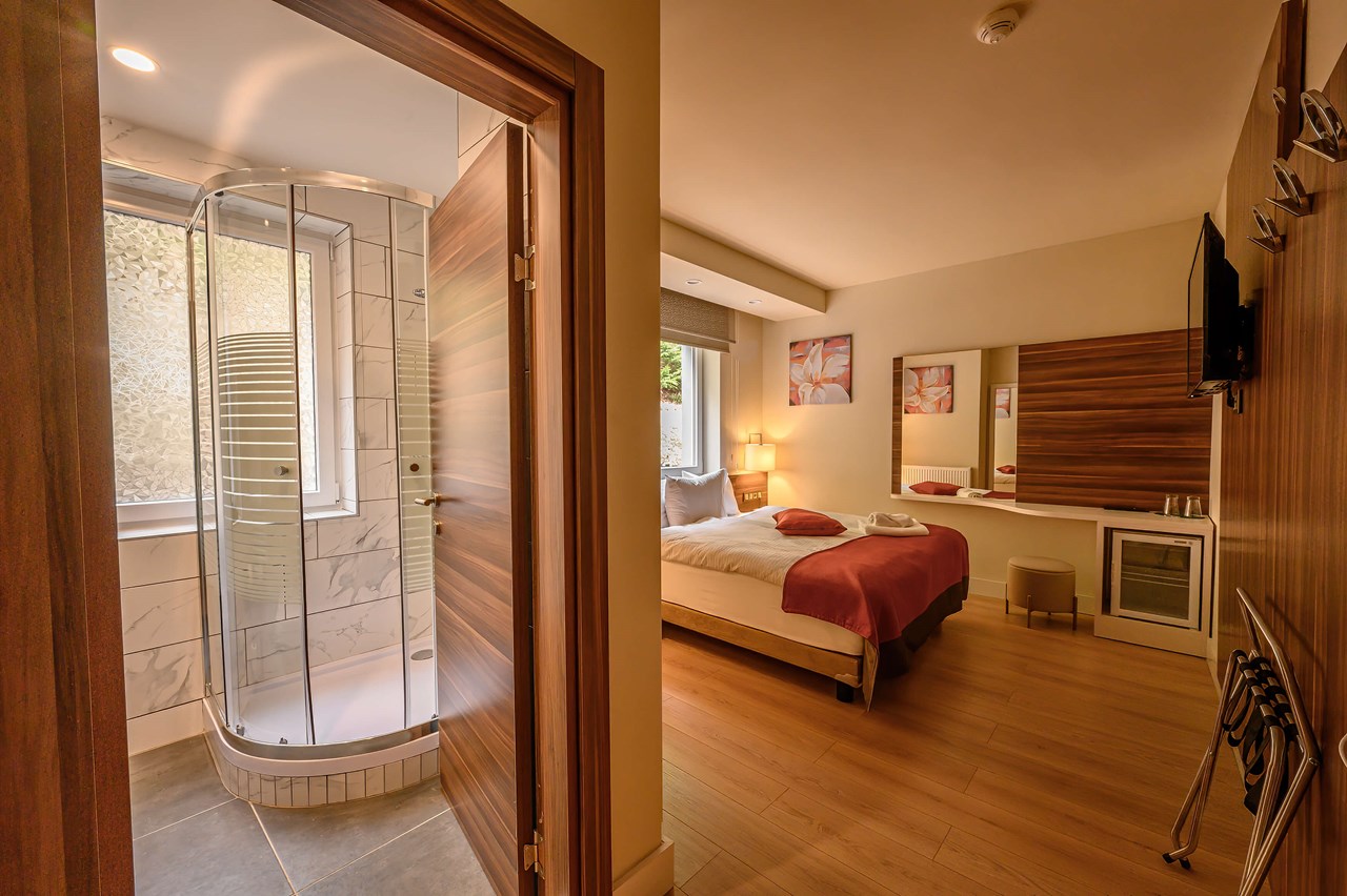 Hotel Schwarzbachtal Hideaway Zimmerkategorien Doppelzimmer mit Bergblick
