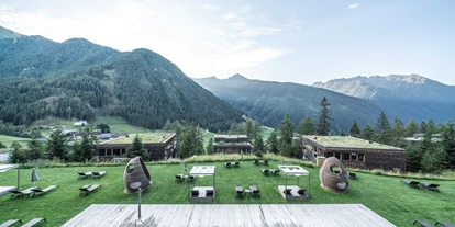 Wanderurlaub - Pools: Schwimmteich - Gradonna****s Mountain Resort Châlets & Hotel