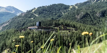Wanderurlaub - Pools: Schwimmteich - Gradonna****s Mountain Resort Châlets & Hotel