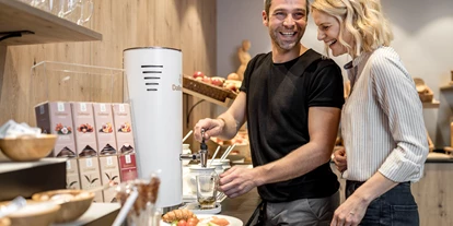 Wanderurlaub - Hotel-Schwerpunkt: Wandern & Biken - Tirol - Naudererhof - großes alpines Frühstücksbuffet mit allem was das Herz begehrt. Der perfekte Start in den Tag. - Alpin ART & SPA Hotel Naudererhof