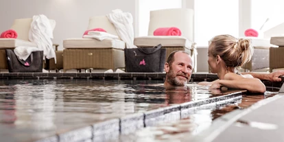 Wanderurlaub - Hotel-Schwerpunkt: Wandern & Biken - Tirol - Indoor Pool & Textil Familien-Sauna - Alpin ART & SPA Hotel Naudererhof