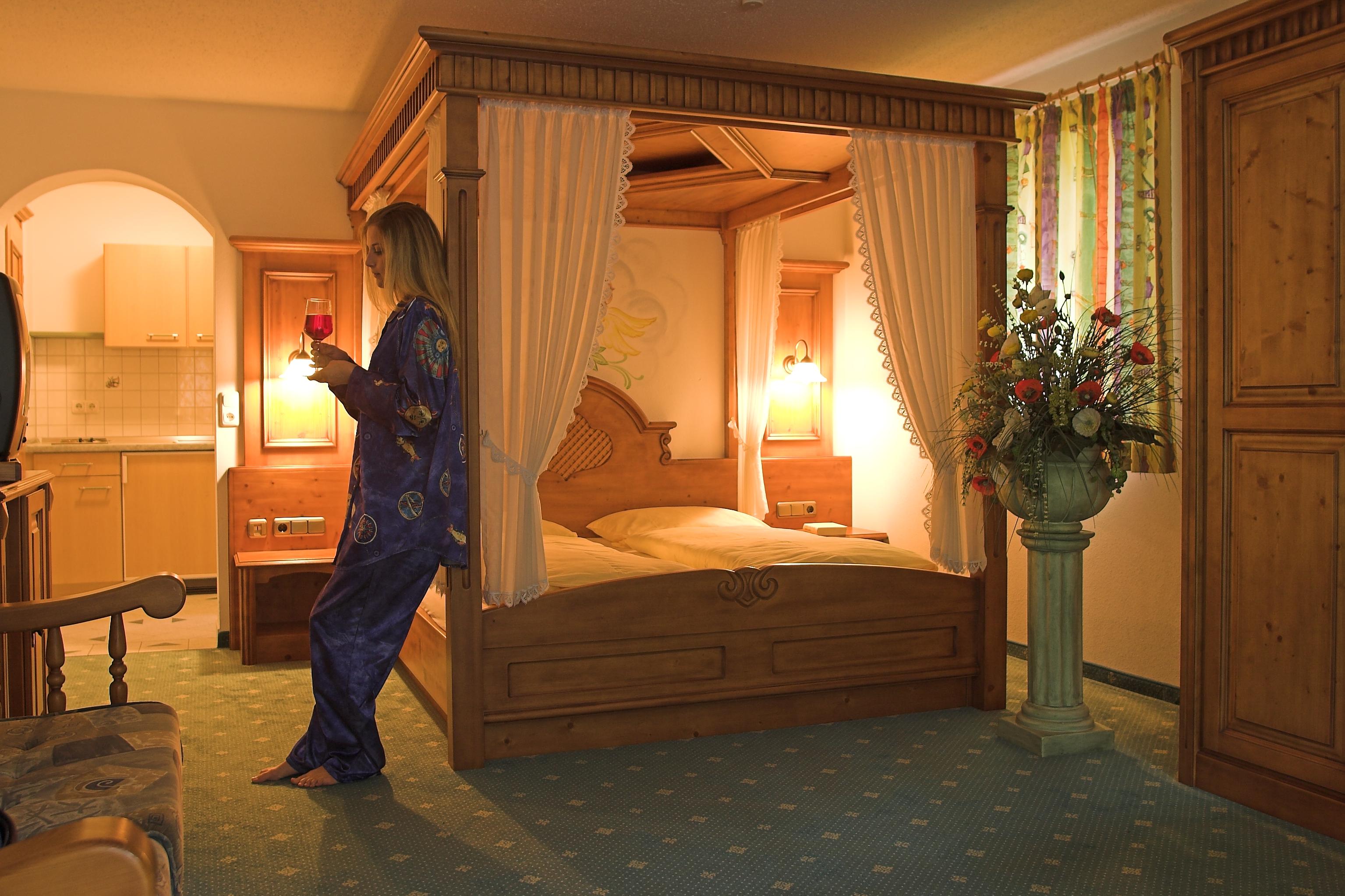 Gasthof Mühle / Natur- & Wanderhotel Zimmerkategorien Himmelbettzimmer