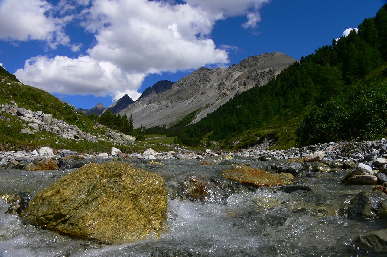 Chesa sut Baselgia Tourentipps Stuls - Cuolm da Latsch - Stulsertal - Stuls
