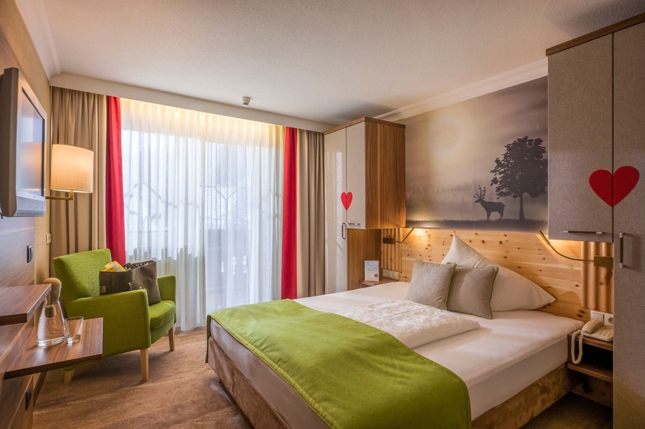 Berghotel Hochfügen**** Zimmerkategorien Juniorzimmer Klausboden- die Sonne im Herzen