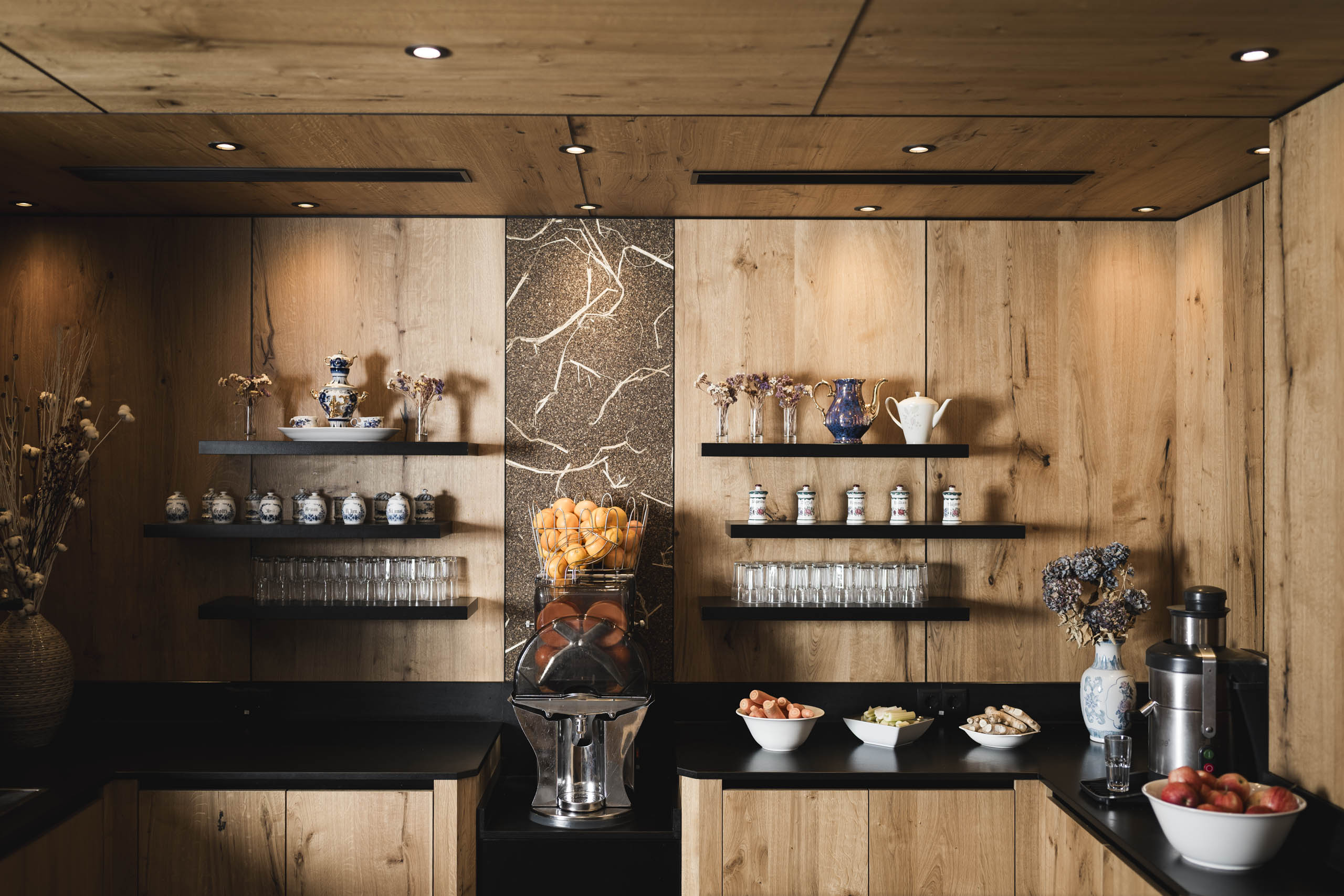 Wanderhotel: Saftstation im Frühstücksbuffet - Valara Alpine Art Hotel