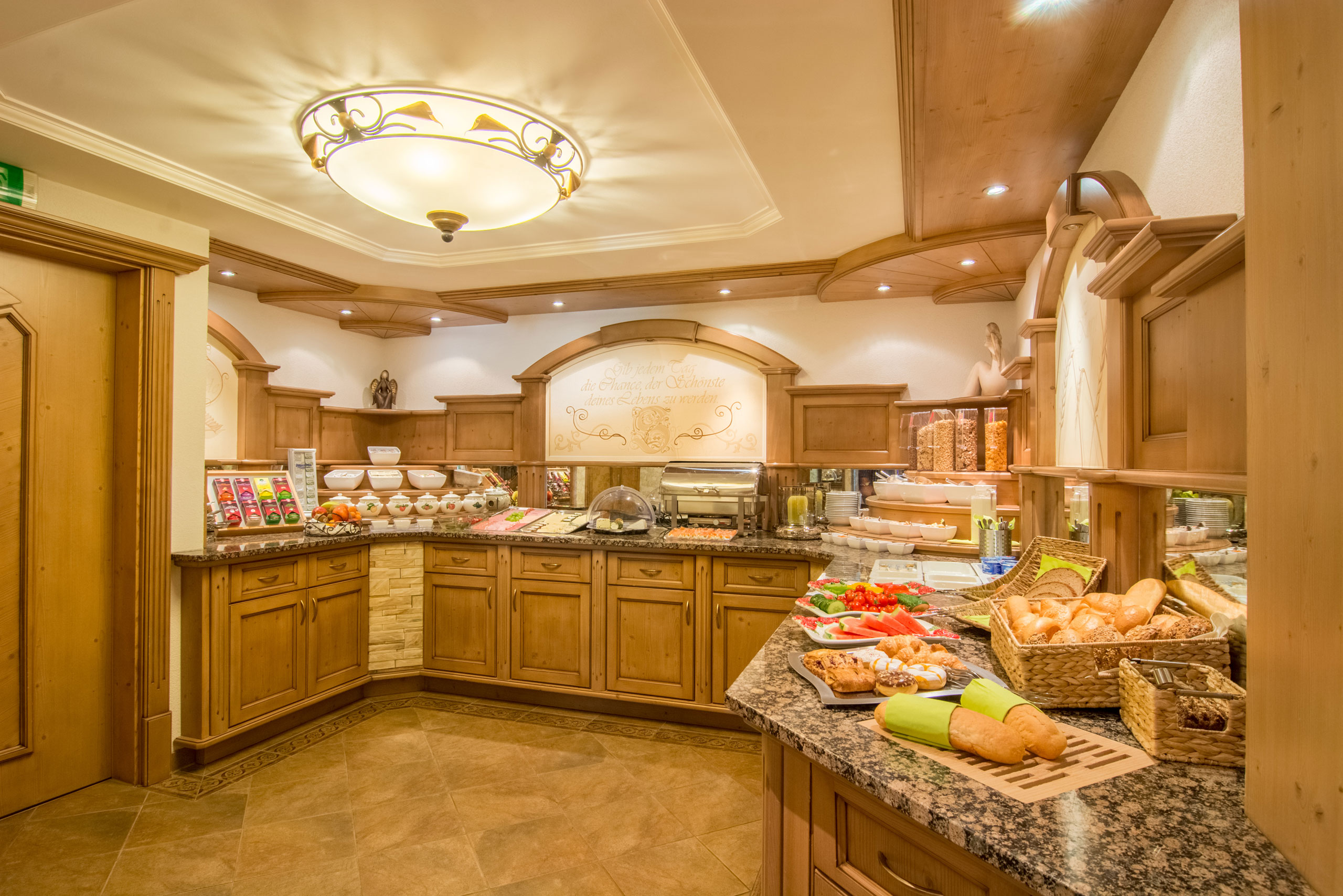 Wanderurlaub - PLZ 6782 (Österreich) - Alphotel Salner