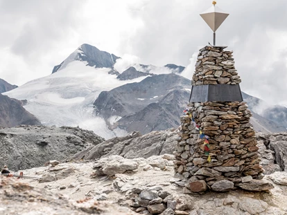 Wanderurlaub - Fahrstuhl - Ötzifundstelle - Natur- & Alpinhotel Post