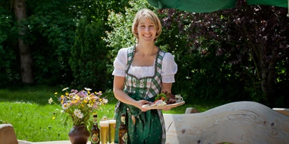 Wanderurlaub - Pools: Schwimmteich - Biergarten - Hotel Konradshof