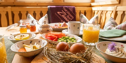 Wanderurlaub - Sonnenterrasse - Bad Aussee - Frühstückskorb auf Bestellung - Narzissendorf Zloam