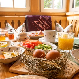 Wanderhotel: Frühstückskorb auf Bestellung - Narzissendorf Zloam