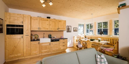 Wanderurlaub - Sonnenterrasse - Bad Aussee - Apartment Kontrabass - Narzissendorf Zloam