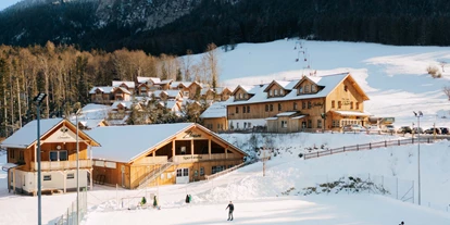 Wanderurlaub - Sonnenterrasse - Bad Aussee - Natureislaufplatz und Skihang im Narzissendorf Zloam - Narzissendorf Zloam