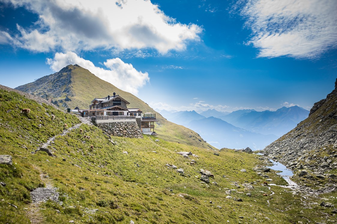 Wanderhotel: Wedelhütte im Wandergebiet Hochzillertal, Zillertaler Höhenstrasse, Gipfel Wimbachkopf - Wedelhütte Hochzillertal