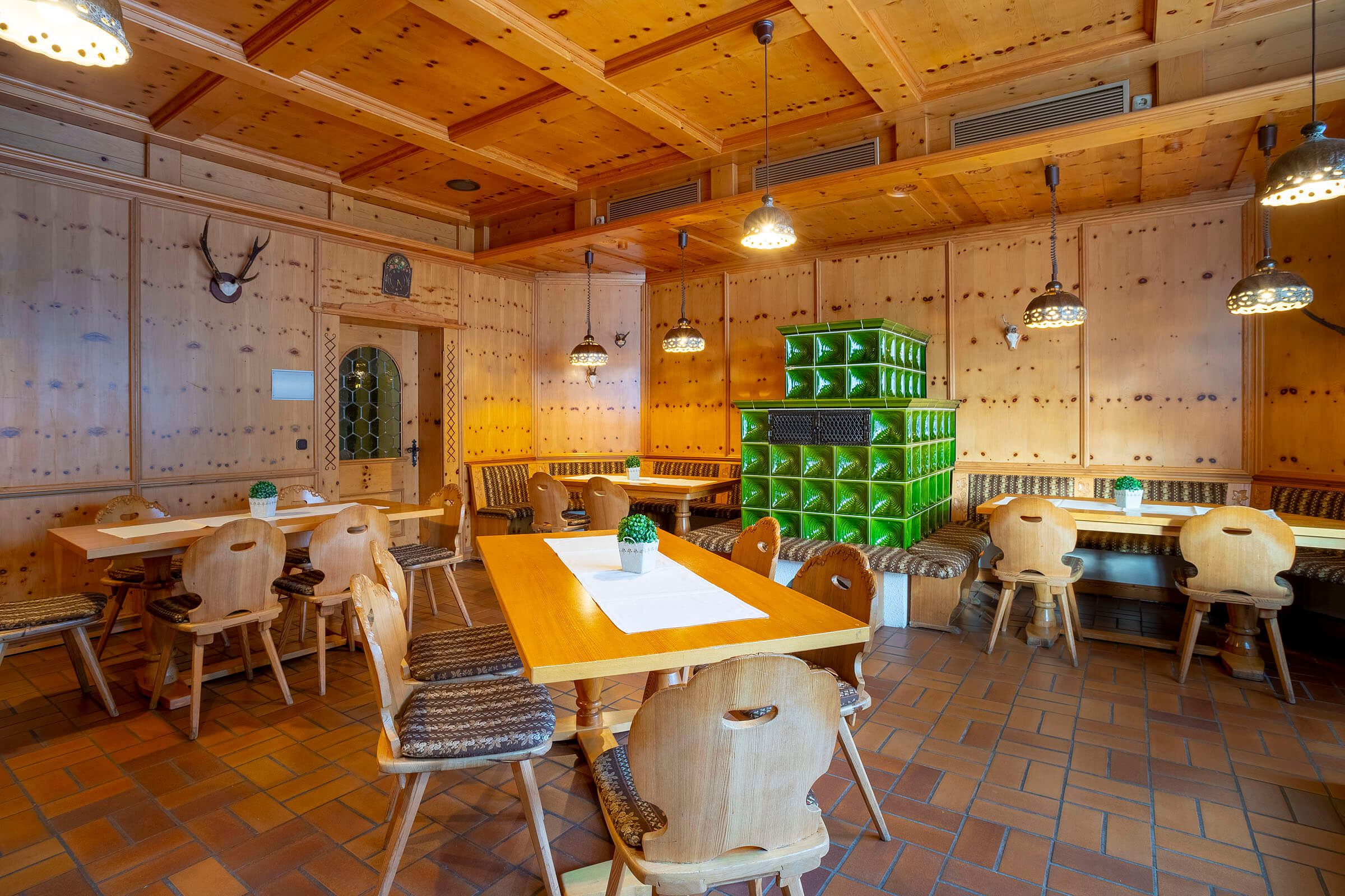 Wanderhotel: Jagdtstube - Wellness- und Tagungshotel AQUALUX