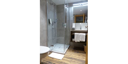 Wanderurlaub - Klassifizierung: 3 Sterne - Tirol - Badezimmer - Die Lilie - Hotel Garni