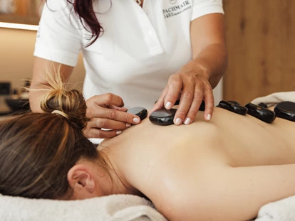 Wanderurlaub - Fahrstuhl - Hot Stone Massage - PACHMAIR 1453 apart resort