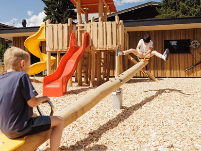 Wanderurlaub - Fahrstuhl - Spielplatz - PACHMAIR 1453 apart resort