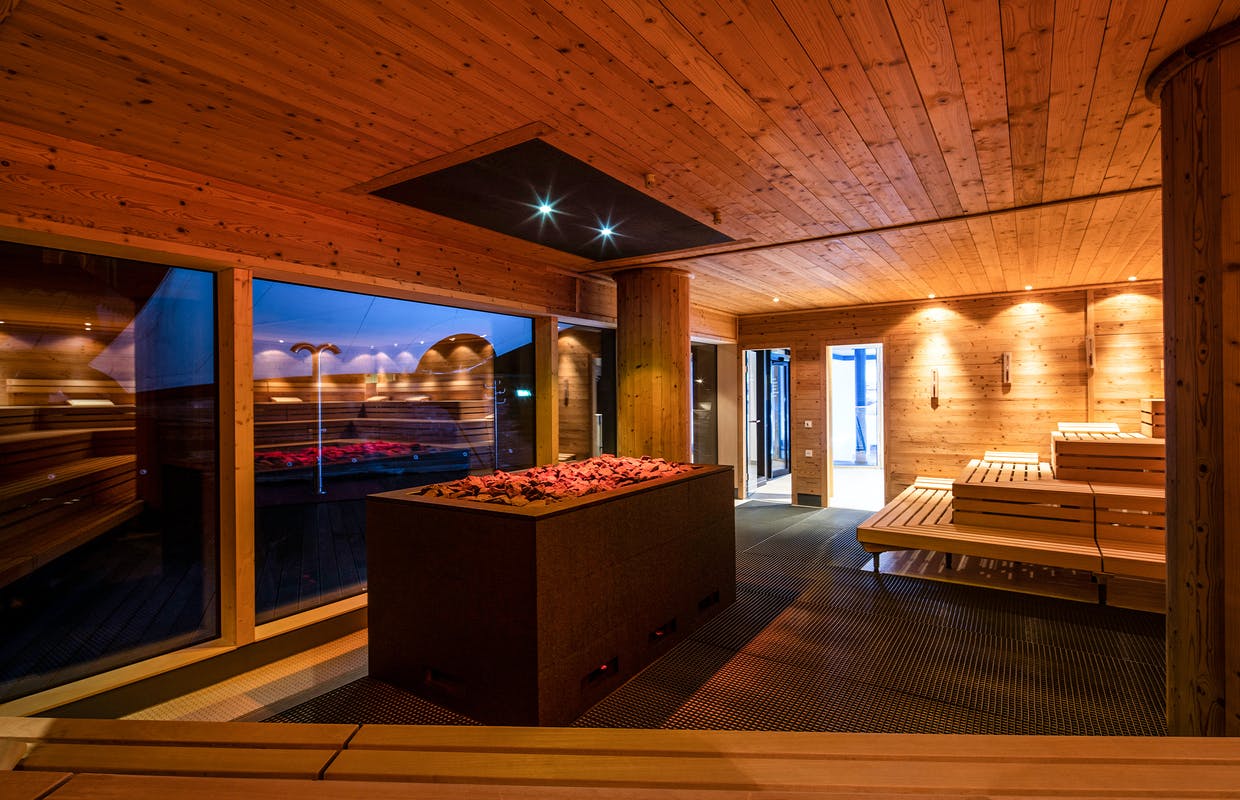 Wanderurlaub - Massagen - Baden-Württemberg - ... in der angebundenen Therme "Palais Thermal" - Mokni's Palais Hotel & SPA