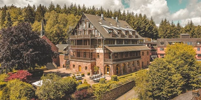 Wanderurlaub - Fahrstuhl - Hotel Marienhöh Aussenansicht - Das Marienhöh - Hideaway & Spa