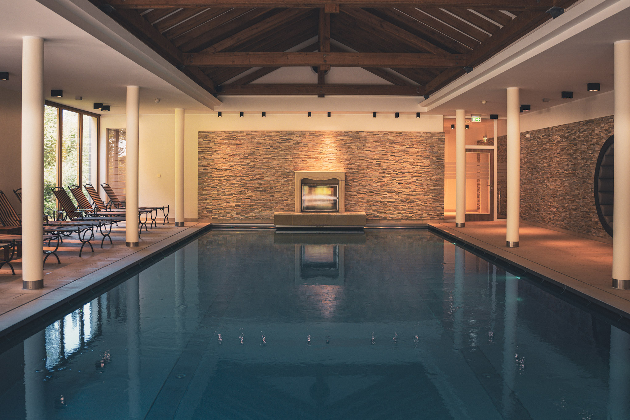 Wanderhotel: Indoor Pool im Marienhöh - Das Marienhöh - Hideaway & Spa