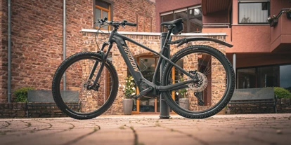 Wanderurlaub - Fahrstuhl - E-Bike Station am Hotel - Das Marienhöh - Hideaway & Spa