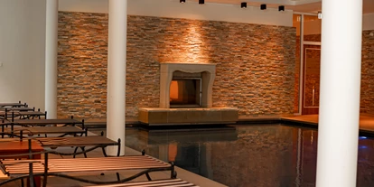 Wanderurlaub - Fahrstuhl - Liegen am Pool das Marienhöh - Das Marienhöh - Hideaway & Spa