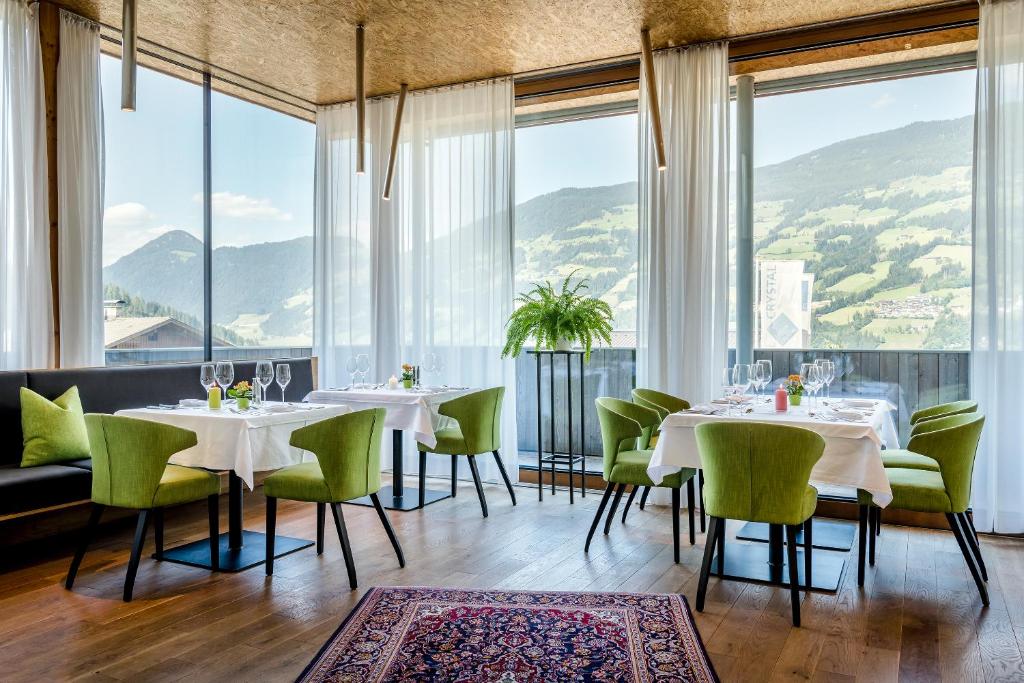 Wanderhotel: Restaurant - Gardenhotel Crystal