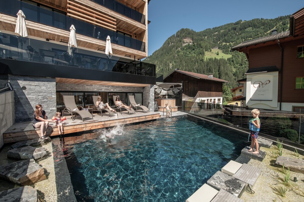 Wanderurlaub - vegetarisches Essen - Hohe Tauern - Naturbadeteich Hotel Das Diellehen - B&B Hotel Das Diellehen