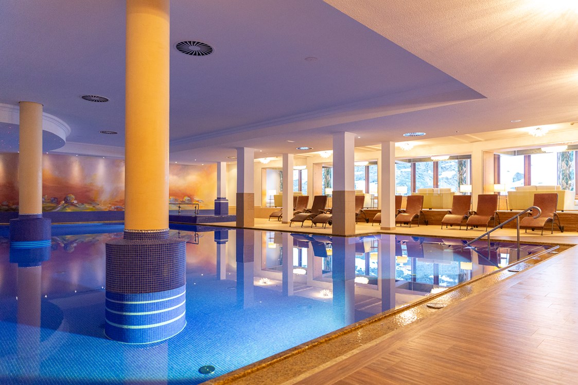 Wanderhotel: Schwimmbad im VITALIS SPA vom Hotel Alpenhof - Hotel Alpenhof