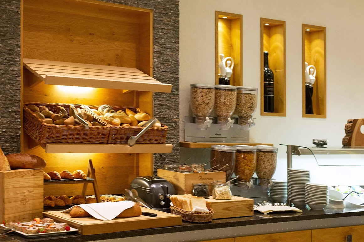 Wanderhotel: Frühstücks-Buffet - mein romantisches Hotel-Garni Toalstock