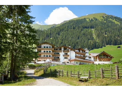 Wanderurlaub - Hotel-Schwerpunkt: Wandern & Biken - Tirol - Das Adler Inn inmitten der Natur - ADLER INN Tyrol Mountain Resort