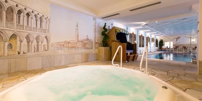 Wanderurlaub - Pools: Schwimmteich - Whirlpool - Wellnesshotel Schönruh - Adults Only