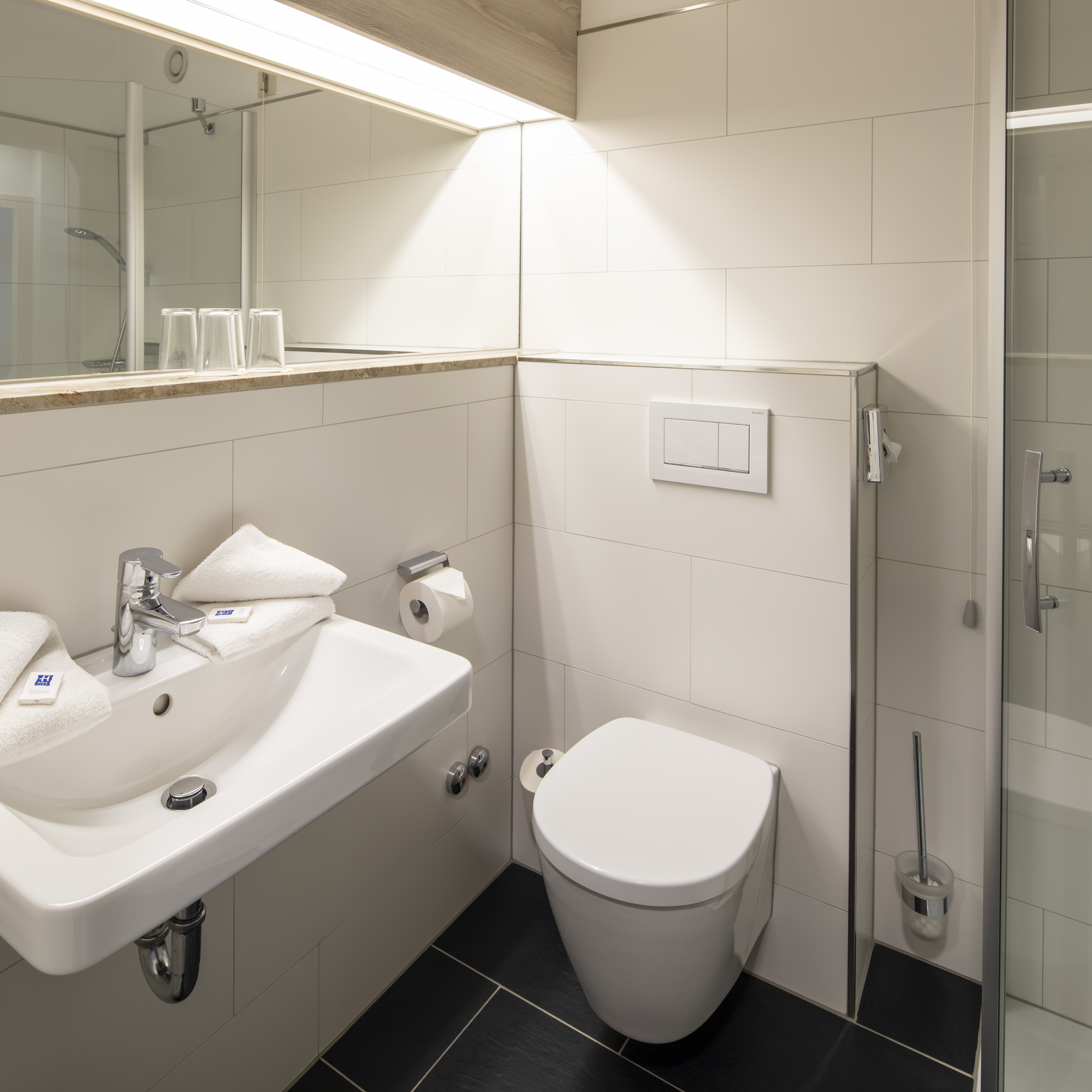 Wanderurlaub - Fitnessraum - Bad Wildungen - Komfort-Badezimmer - Gesundheitszentrum Helenenquelle