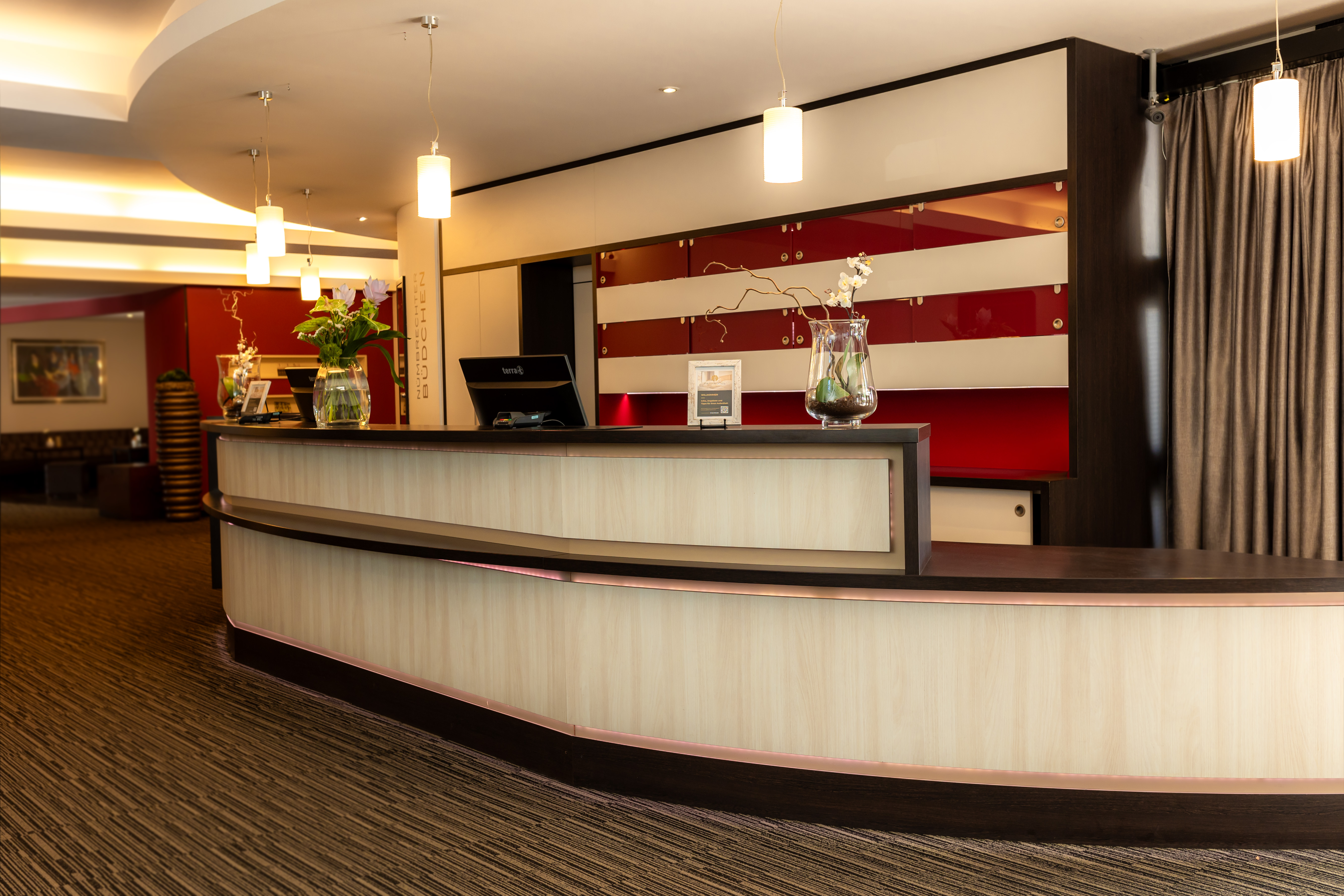 Wanderhotel: Rezeption - Parkhotel Nümbrecht