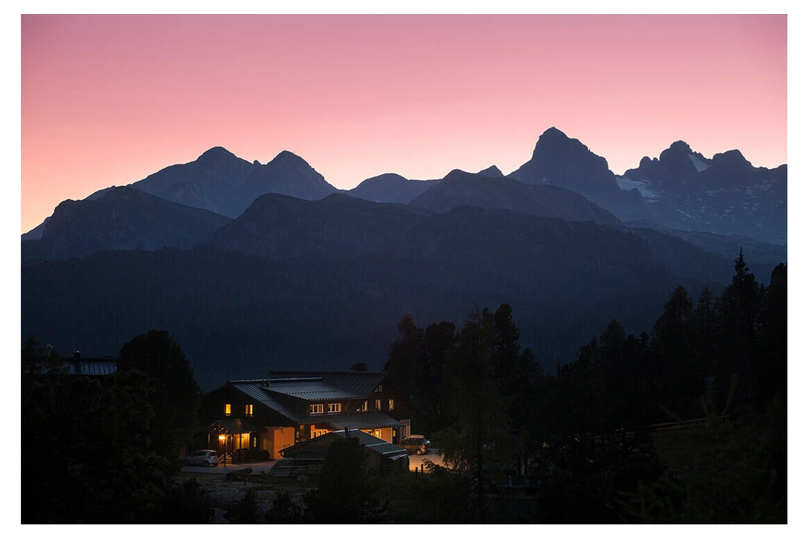 Wanderhotel: Sonnenuntergang Dachstein - Berggasthof Steinerhaus