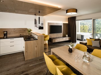 Panorama Residence Saltauserhof Resort Zimmerkategorien Typ 15 – Two Bedroom Suite mit Terrasse und Whirlpool