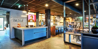 Wanderurlaub - Fahrstuhl - Rezeption - Emils Hotel