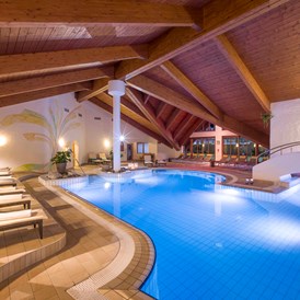 Wanderhotel: Indoorpool - Hotel Karlwirt - Alpine Wellness am Achensee