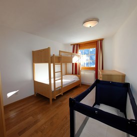 Wanderhotel: Zweizimmer-Apartment - Schlafzimmer mit Kajütenbett - Aparthotel Muchetta
