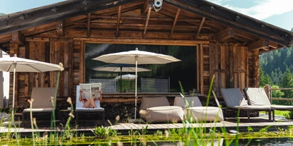 Wanderurlaub - Hotel-Schwerpunkt: Wandern & Biken - Tirol - Naturschwimmteich & Außenblocksauna - Alpinhotel Berghaus GmbH