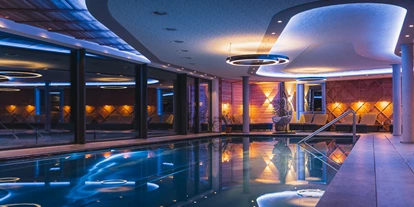 Wanderurlaub - Hotel-Schwerpunkt: Wandern & Biken - Tirol - Panoramahallenbad - Alpinhotel Berghaus GmbH