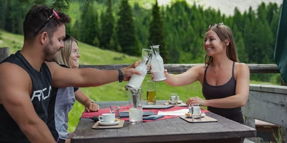 Wanderurlaub - Hotel-Schwerpunkt: Wandern & Biken - Tirol - Geführte Wanderung - Alpinhotel Berghaus GmbH