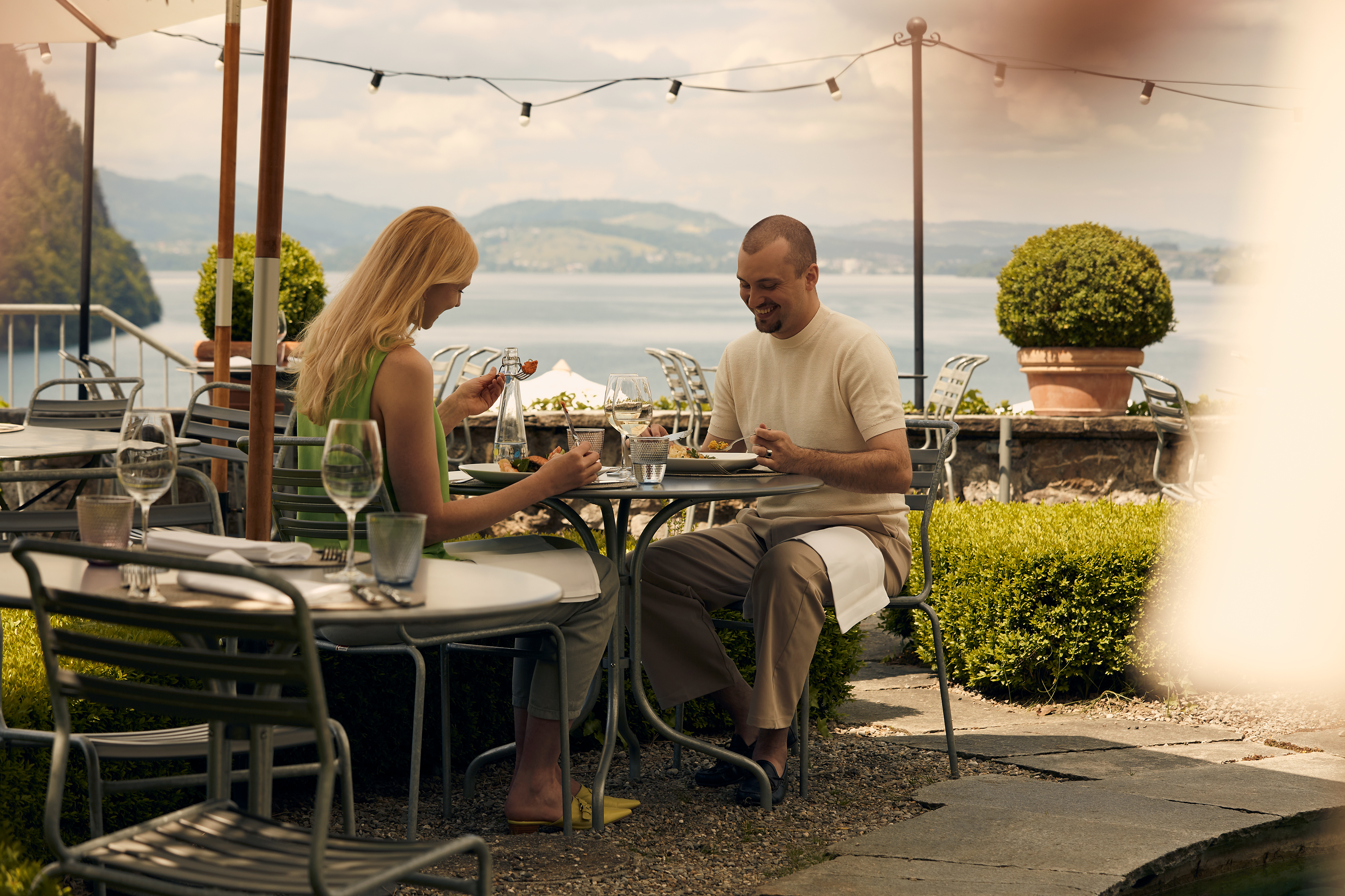 Wanderhotel: Aussicht Terrasse - See- und Seminarhotel FloraAlpina Vitznau