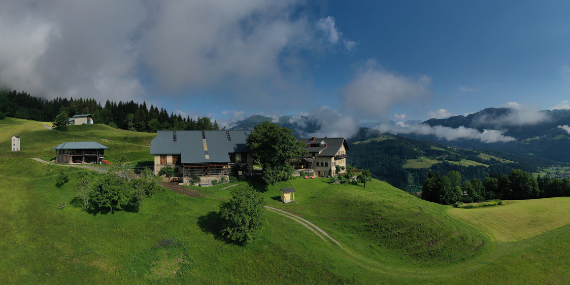 Wanderhotel: Lamprechtbauer hoch über dem Bergsteigerdorf Mauthen - Gasthof Lamprechtbauer