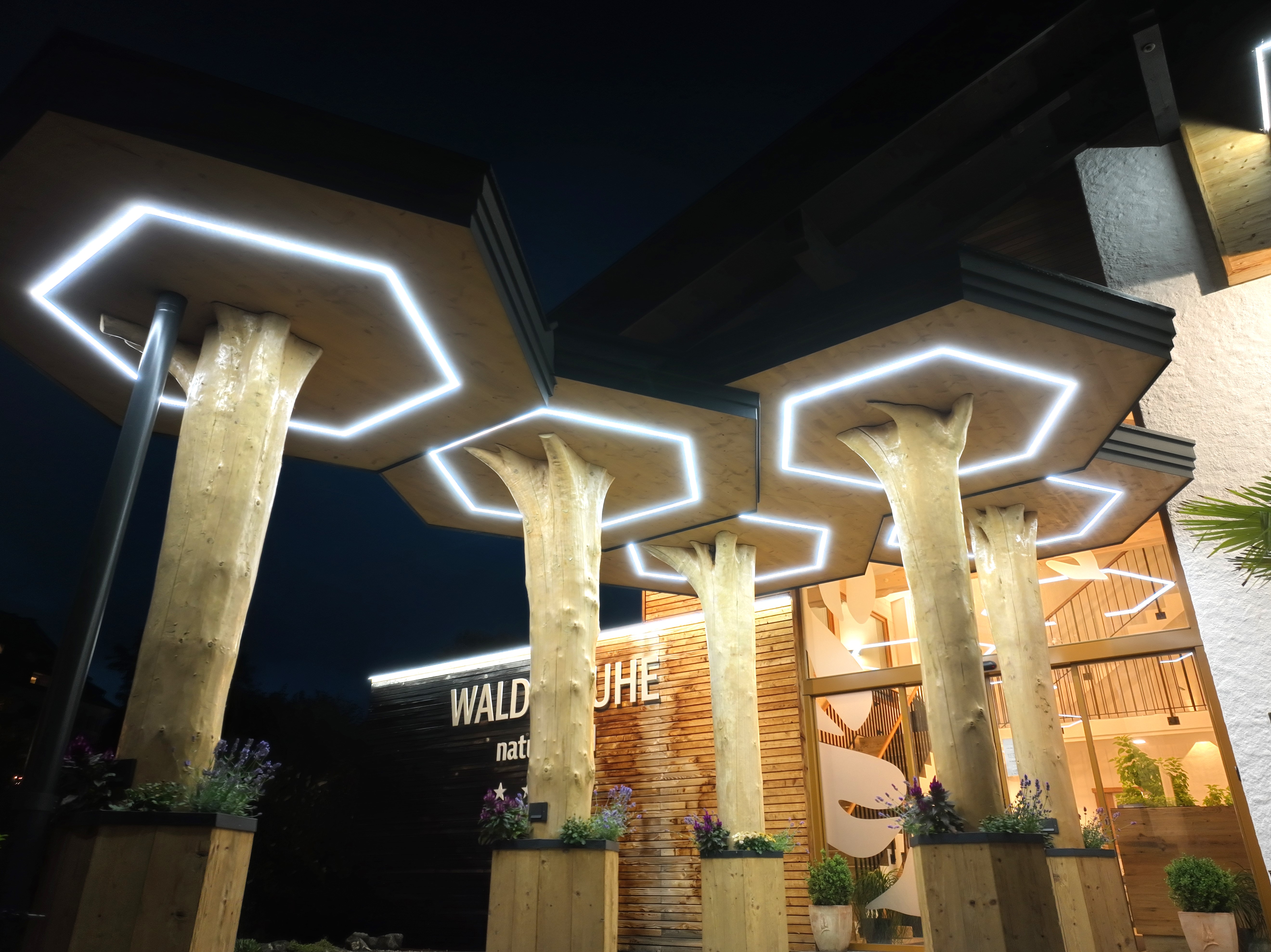 Wanderhotel: Hoteleingang - Naturhotel Café Waldesruhe