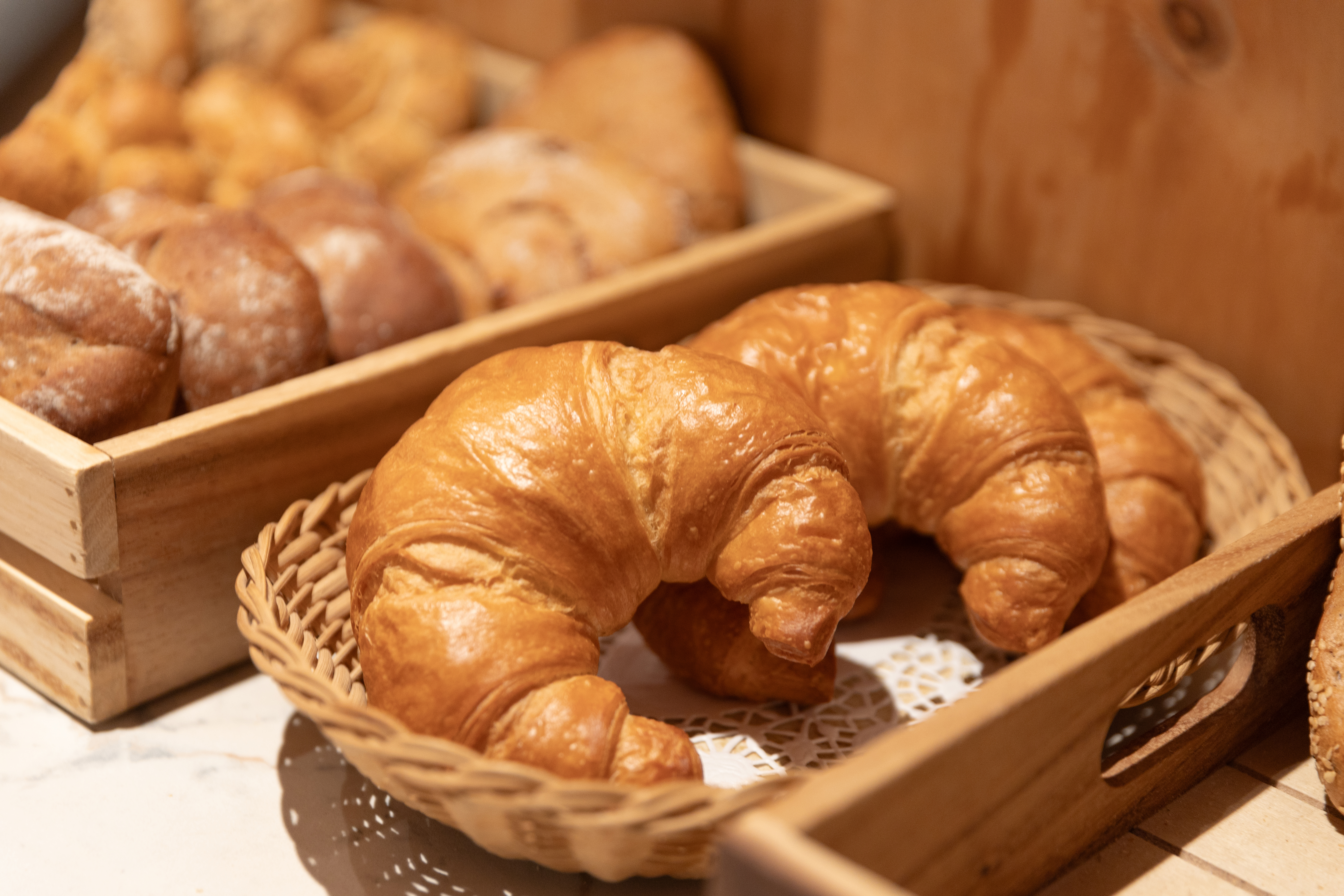 Wanderhotel: Hotel Pinzger Tux, Frühstücksbuffet, täglich wechselnde Gebäck Angebote - Hotel Pinzger Tux